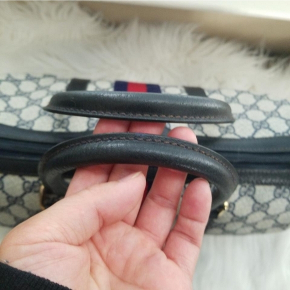 Authentic Vintage Gucci Boston Satchel - Picture 7 of 12